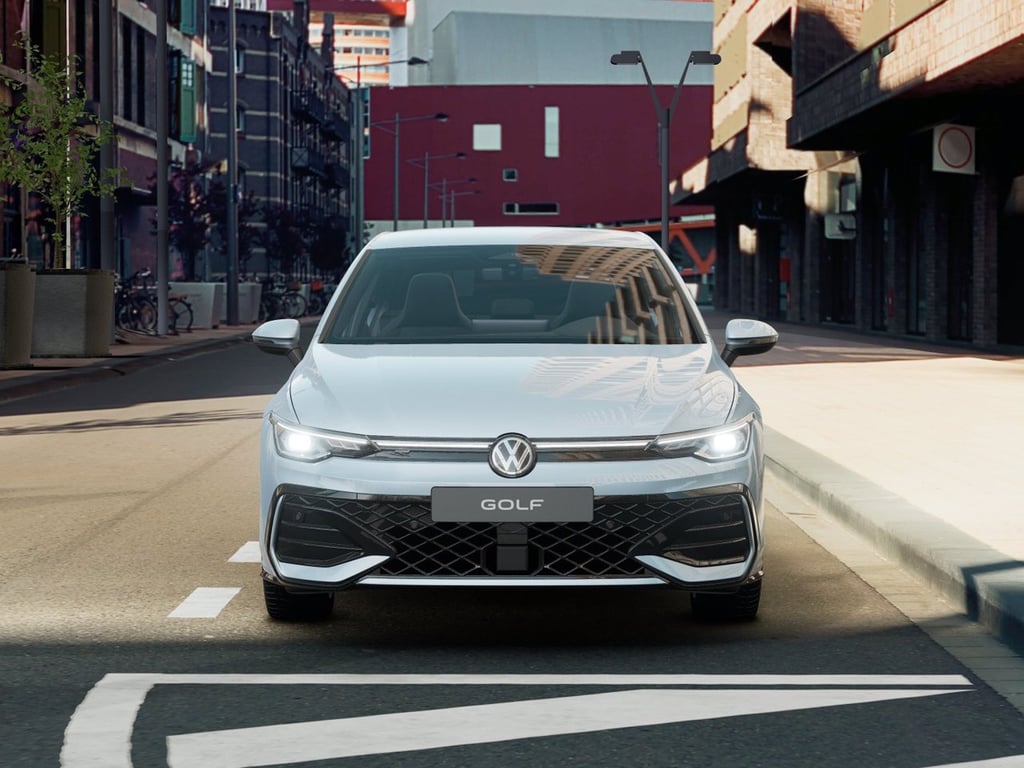 VOLKSWAGEN Golf 1.5 etsi r-line plus 115cv dsg
