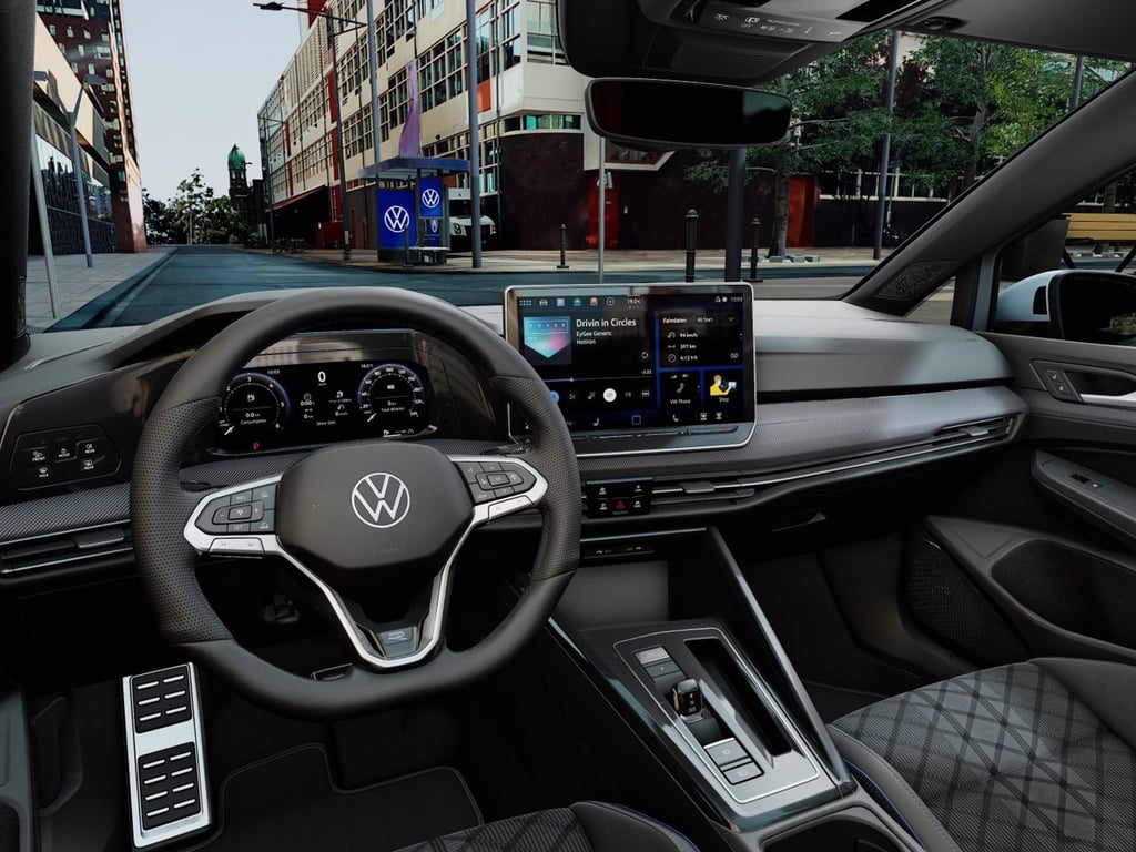 VOLKSWAGEN Golf 1.5 etsi r-line plus 115cv dsg