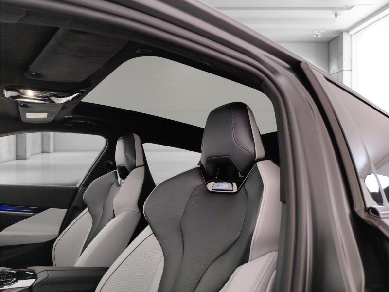 BMW M5 touring 4.4 727cv auto