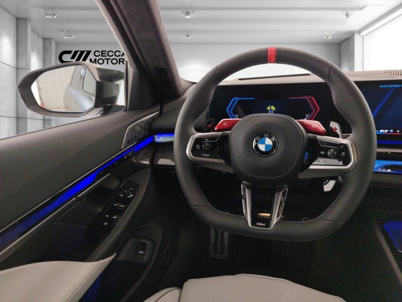 BMW M5 touring 4.4 727cv auto