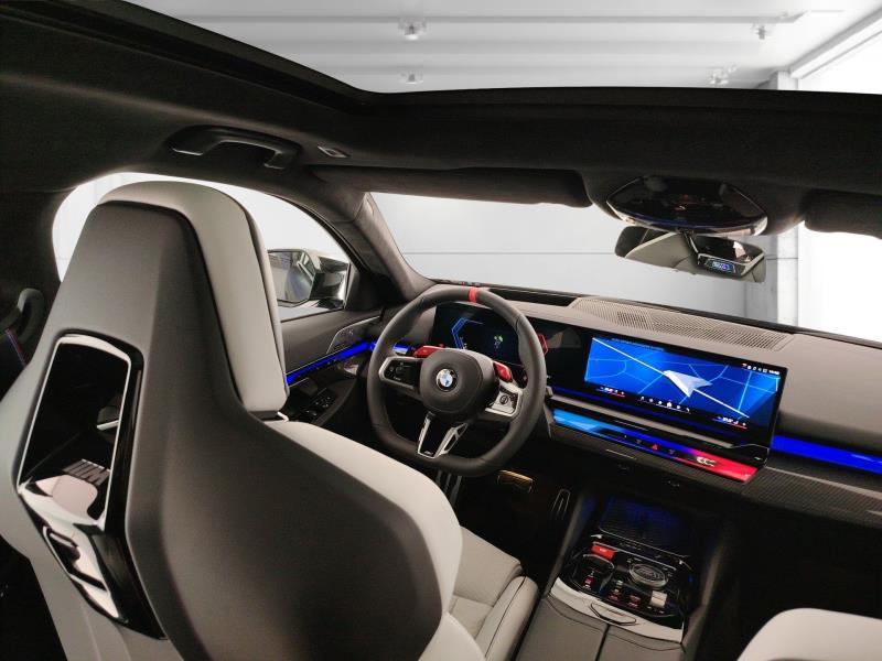 BMW M5 touring 4.4 727cv auto