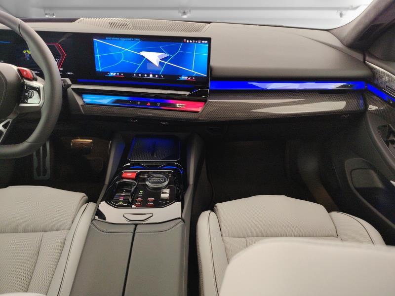 BMW M5 touring 4.4 727cv auto