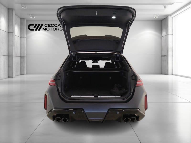 BMW M5 touring 4.4 727cv auto