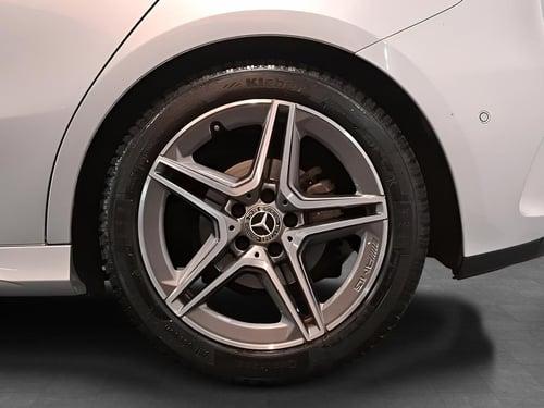 MERCEDES A 200 d premium auto