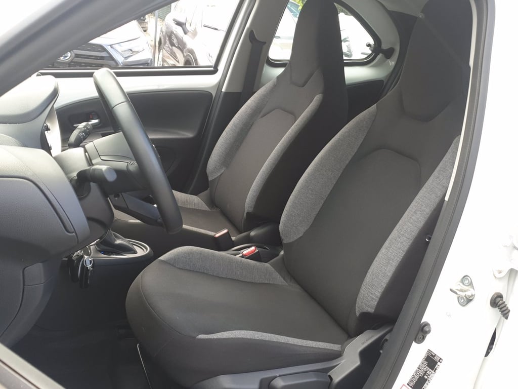 TOYOTA Aygo x 1.0 active 72cv s-cvt