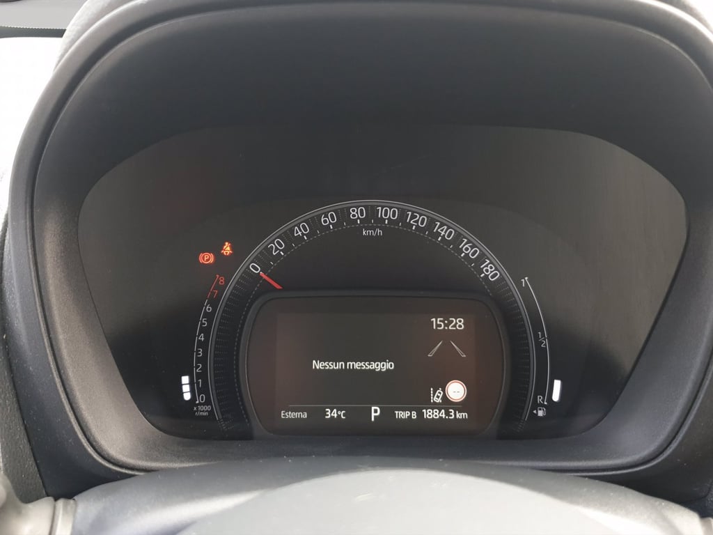TOYOTA Aygo x 1.0 active 72cv s-cvt