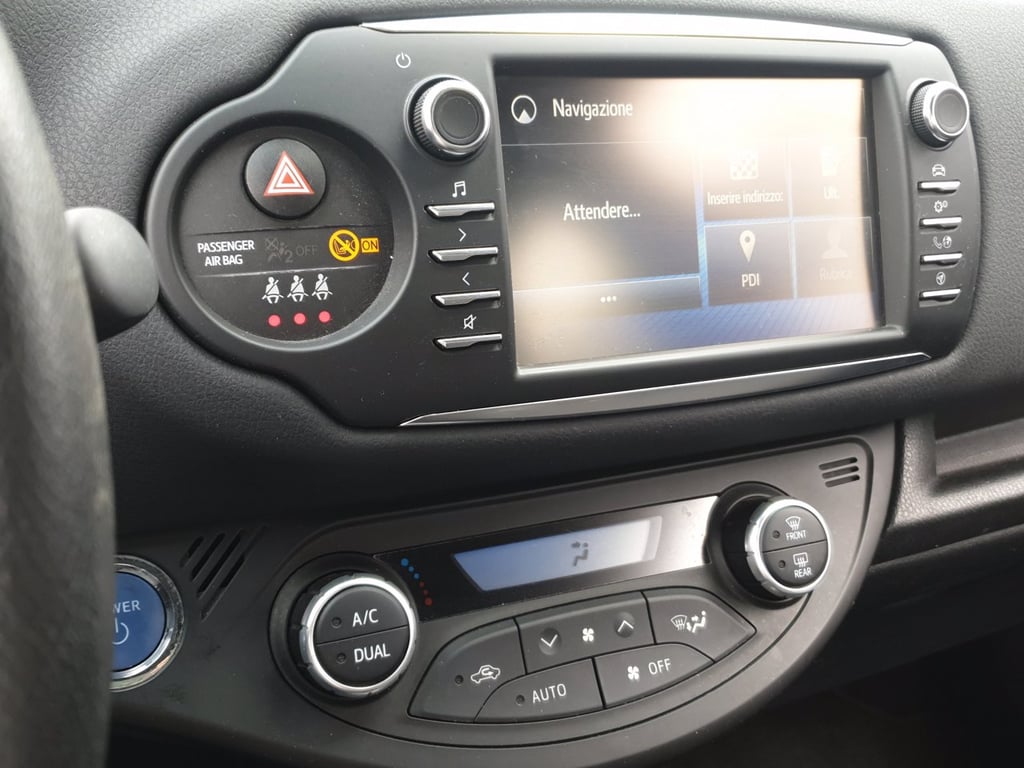 TOYOTA Yaris 5p 1.5h style