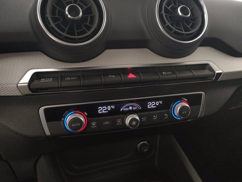 AUDI Q2 35 1.5 tfsi business advanced s-tronic