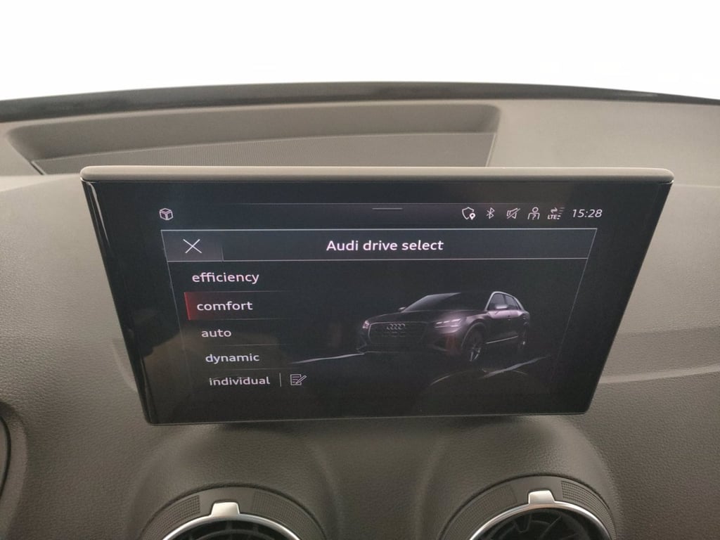 AUDI Q2 35 1.5 tfsi business advanced s-tronic