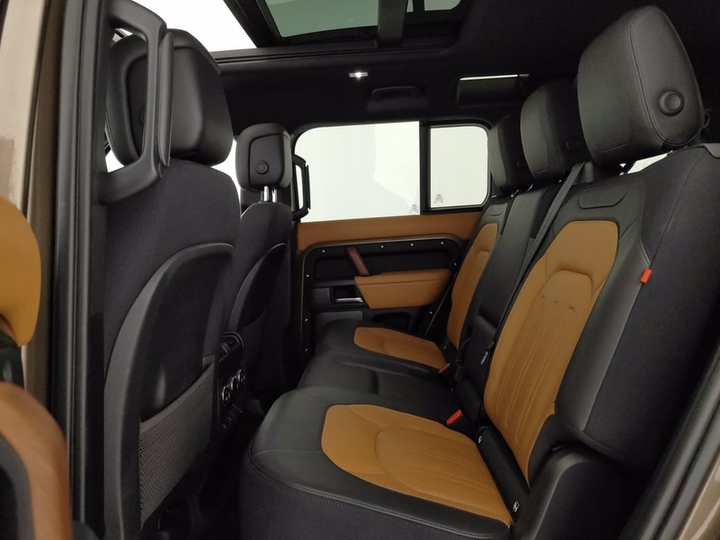 LAND ROVER Defender 110 3.0d i6 mhev x-dynamic se awd 300cv auto 6p.ti