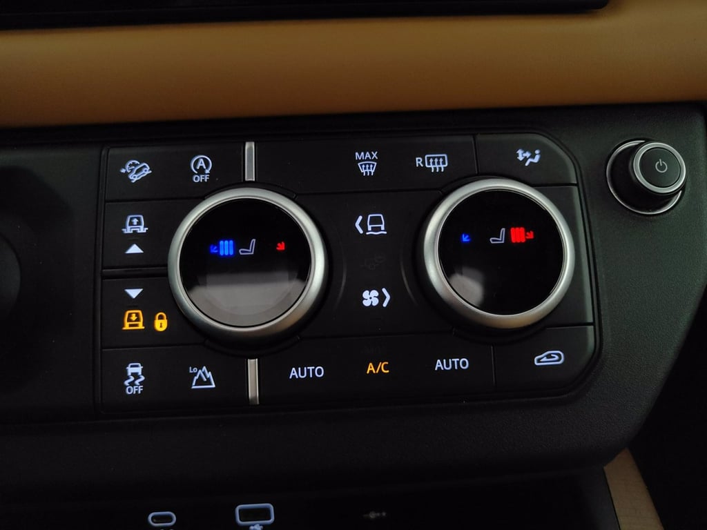 LAND ROVER Defender 110 3.0d i6 mhev x-dynamic se awd 300cv auto 6p.ti