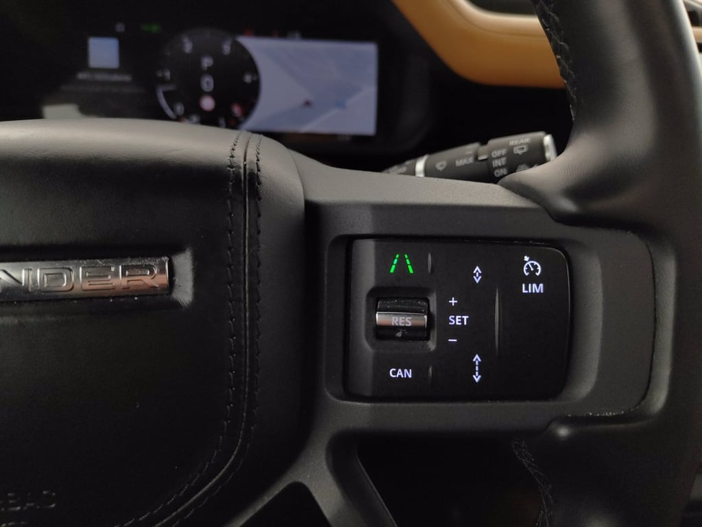 LAND ROVER Defender 110 3.0d i6 mhev x-dynamic se awd 300cv auto 6p.ti