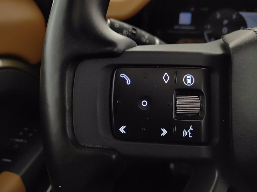 LAND ROVER Defender 110 3.0d i6 mhev x-dynamic se awd 300cv auto 6p.ti