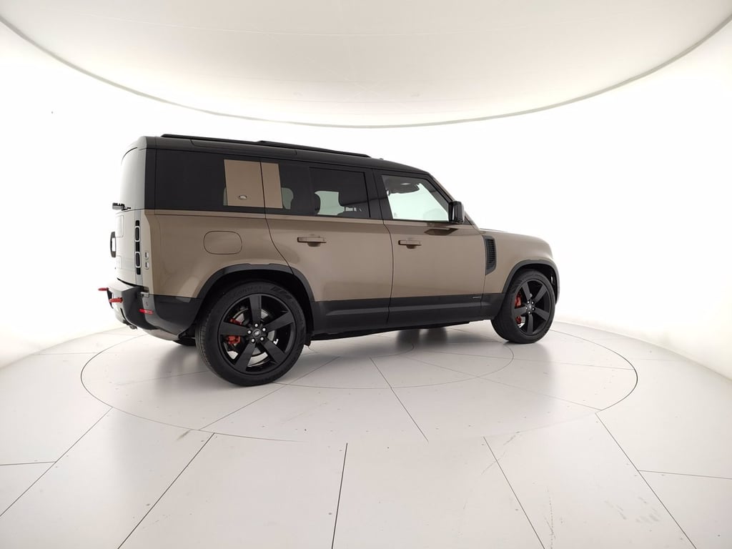 LAND ROVER Defender 110 3.0d i6 mhev x-dynamic se awd 300cv auto 6p.ti