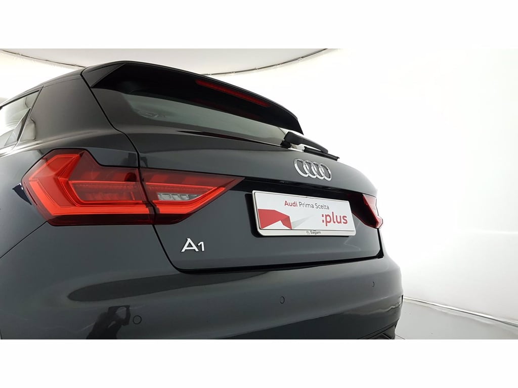 AUDI A1 sportback 30 1.0 tfsi admired 110cv s-tronic