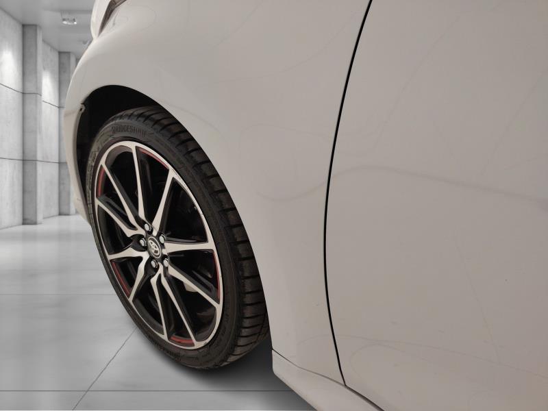 TOYOTA Yaris 1.5h gr sport