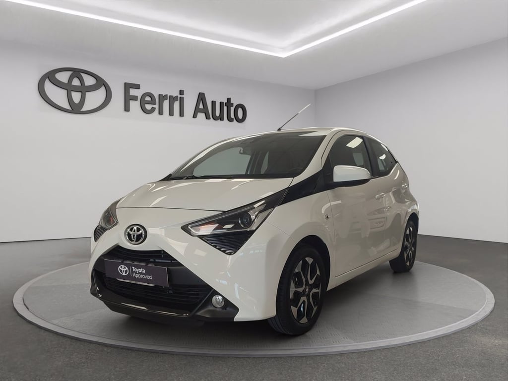 TOYOTA Aygo 5p 1.0 x-play 72cv