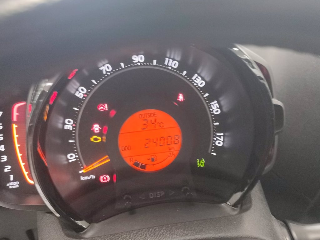 TOYOTA Aygo 5p 1.0 x-play 72cv