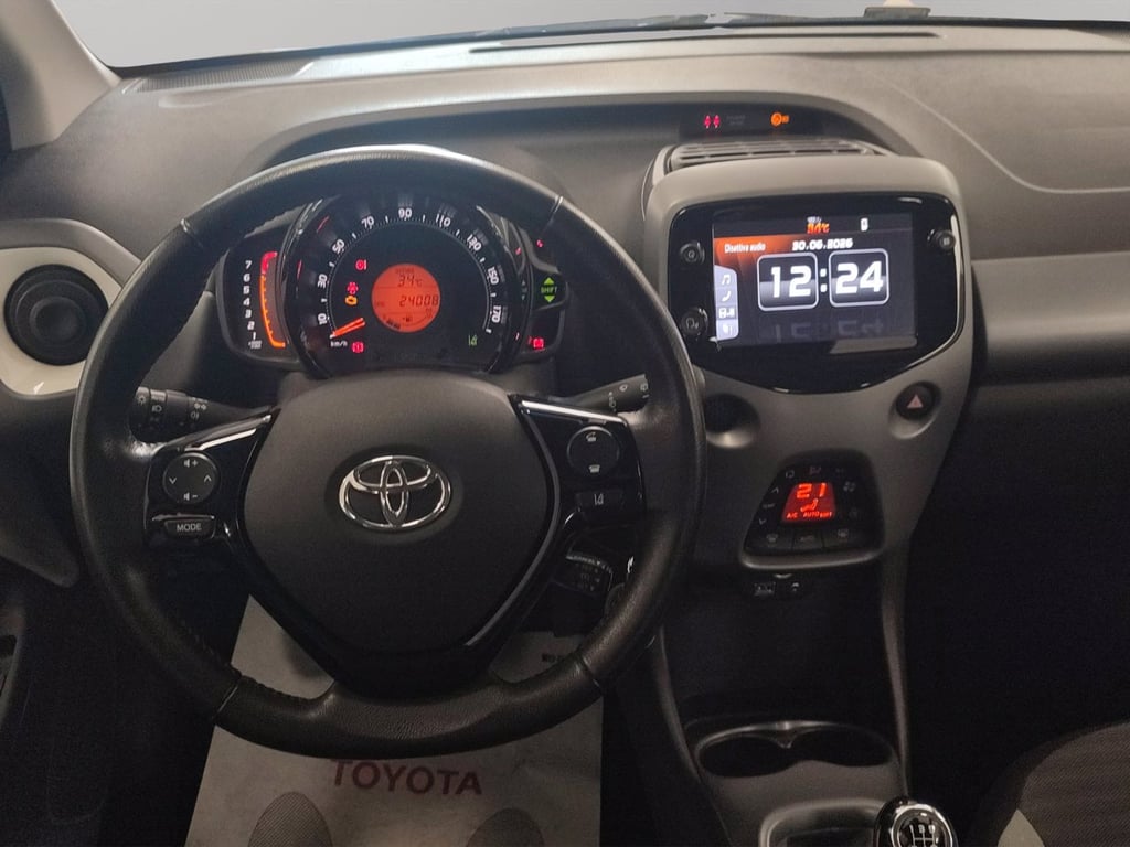 TOYOTA Aygo 5p 1.0 x-play 72cv