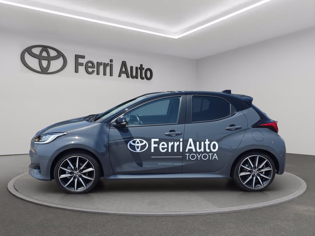 TOYOTA Yaris 1.5h 130 gr sport