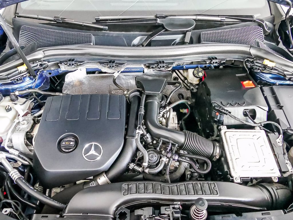 MERCEDES Gla 180 sport plus auto
