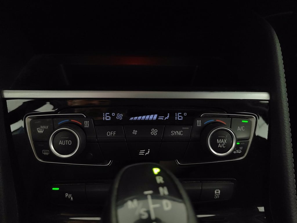 BMW Serie 2 active tourer 218d xdrive luxury auto my17