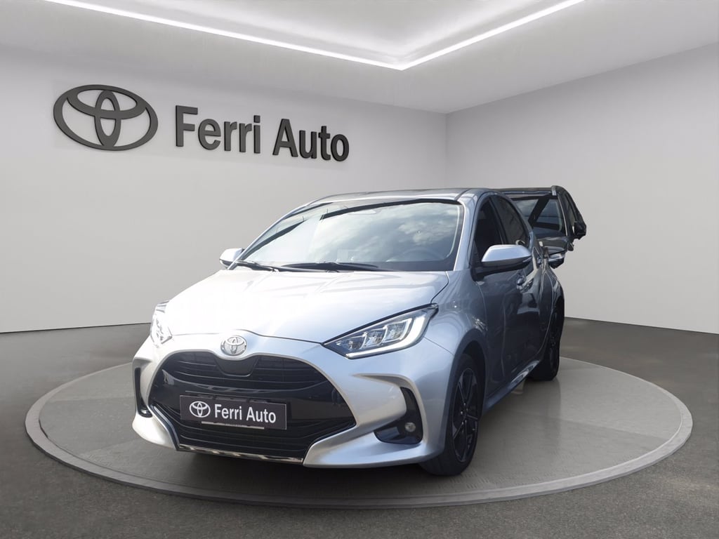 TOYOTA Yaris 1.5h 130 lounge