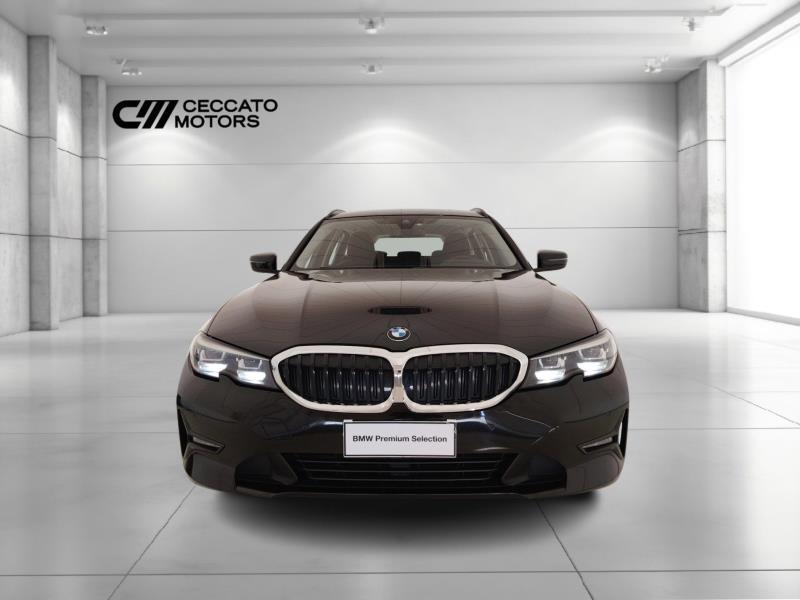 BMW 320d touring mhev 48v xdrive business advantage auto