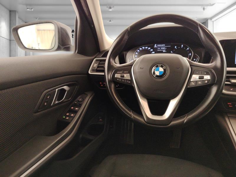 BMW 320d touring mhev 48v xdrive business advantage auto