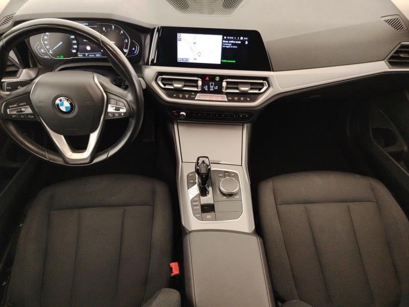 BMW 320d touring mhev 48v xdrive business advantage auto
