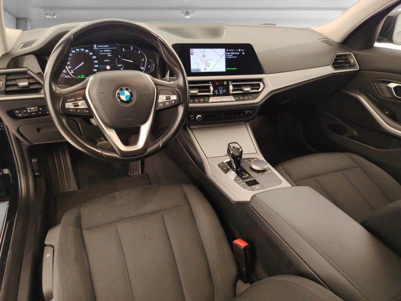 BMW 320d touring mhev 48v xdrive business advantage auto