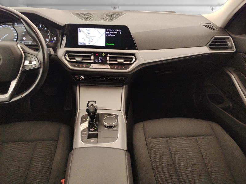 BMW 320d touring mhev 48v xdrive business advantage auto