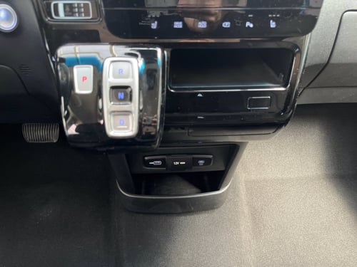 HYUNDAI Staria 1.6 hev wagon 2wd auto