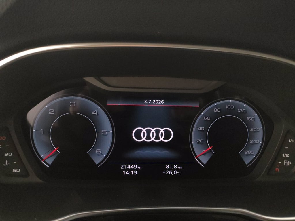 AUDI Q3 35 2.0 tdi business advanced s-tronic