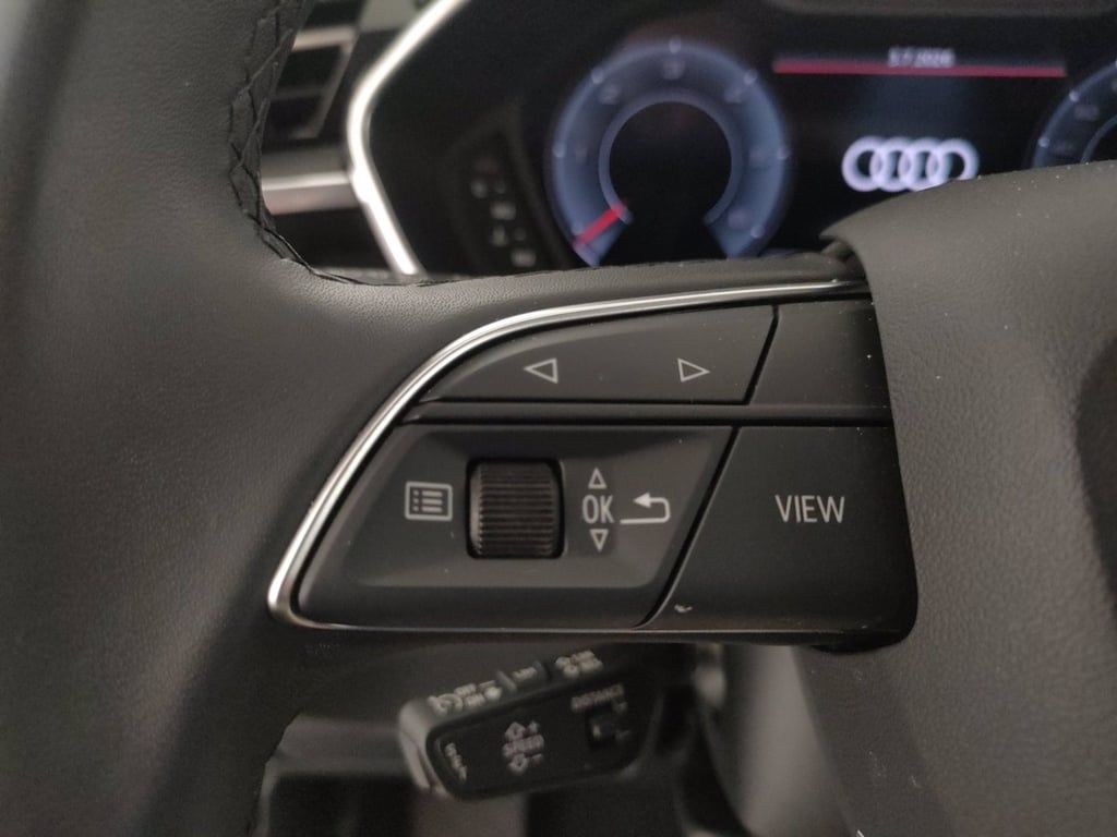 AUDI Q3 35 2.0 tdi business advanced s-tronic