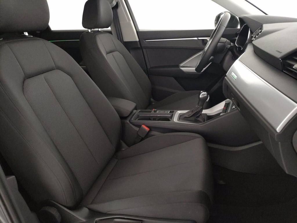 AUDI Q3 35 2.0 tdi business advanced s-tronic