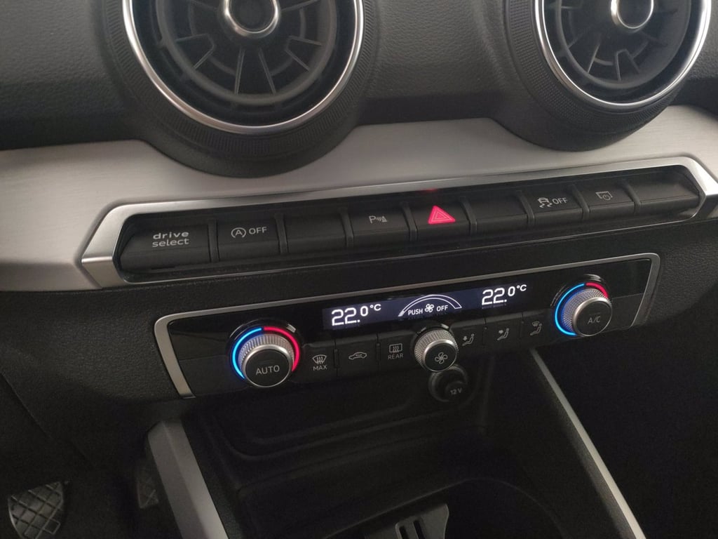 AUDI Q2 30 1.0 tfsi admired