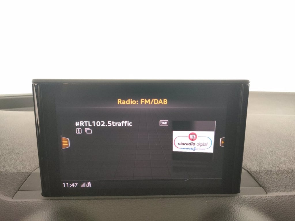 AUDI Q2 30 1.0 tfsi admired