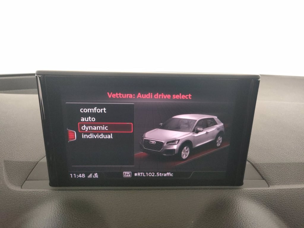 AUDI Q2 30 1.0 tfsi admired