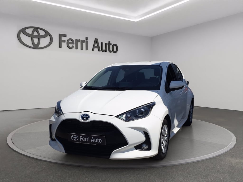 TOYOTA Yaris 1.5h active