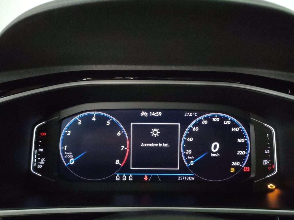 VOLKSWAGEN T-roc 1.0 tsi r-line 110cv