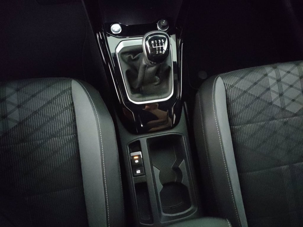 VOLKSWAGEN T-roc 1.0 tsi r-line 110cv