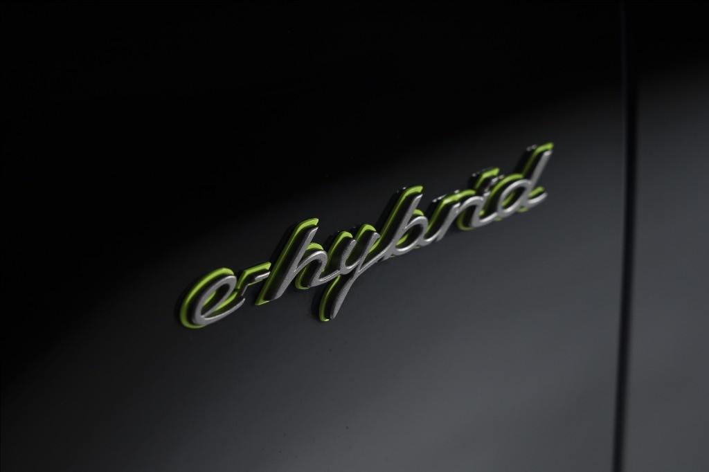 PORSCHE Cayenne 3.0 e-hybrid Platinum Edition tiptronic