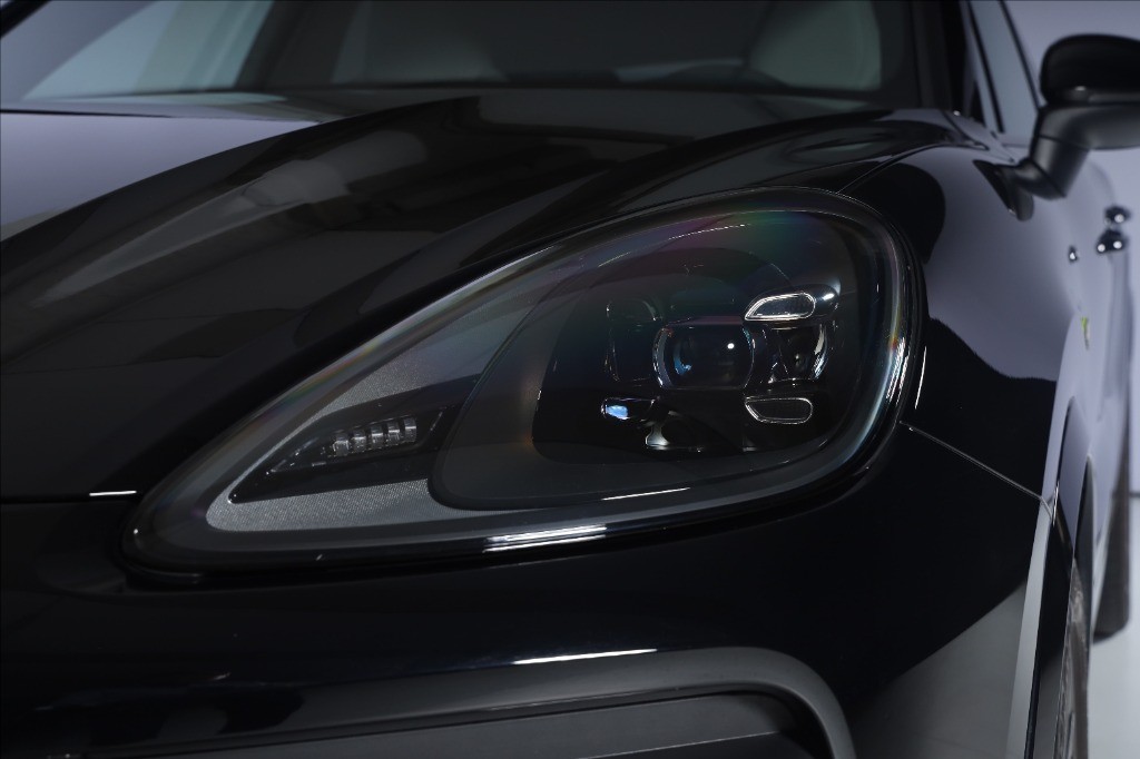 PORSCHE Cayenne 3.0 e-hybrid Platinum Edition tiptronic
