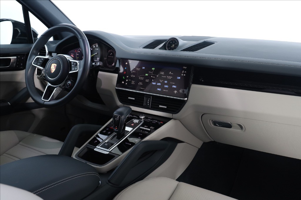 PORSCHE Cayenne 3.0 e-hybrid Platinum Edition tiptronic