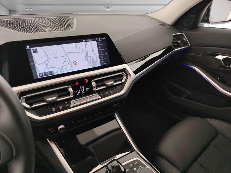 BMW 320d touring mhev 48v xdrive sport auto
