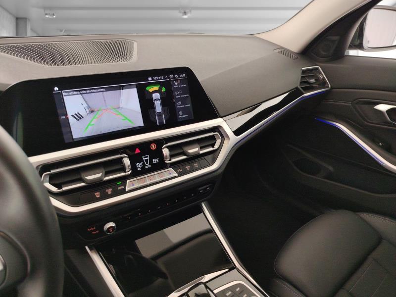 BMW 320d touring mhev 48v xdrive sport auto