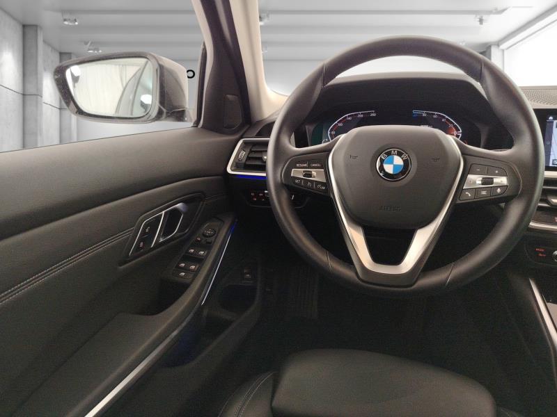 BMW 320d touring mhev 48v xdrive sport auto