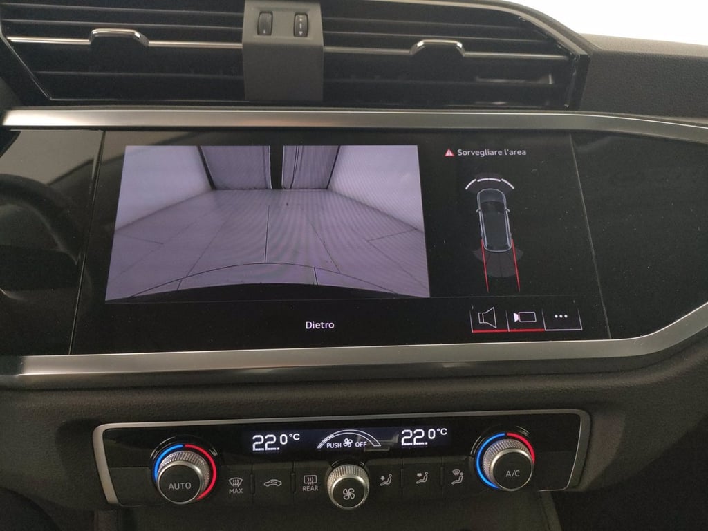 AUDI Q3 35 2.0 tdi business advanced s-tronic