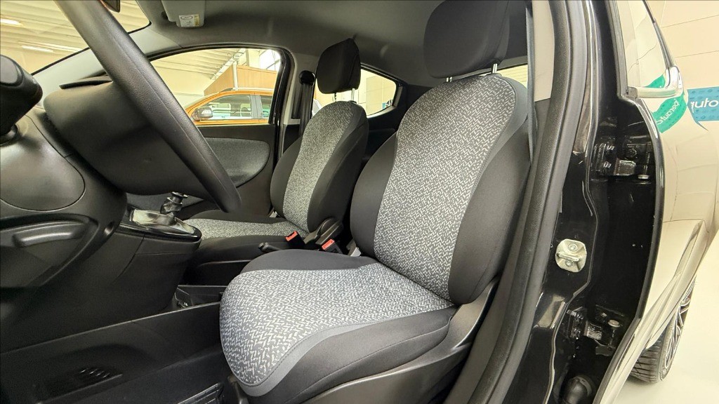 LANCIA Ypsilon 1.0 firefly hybrid UnYca s&s 70cv